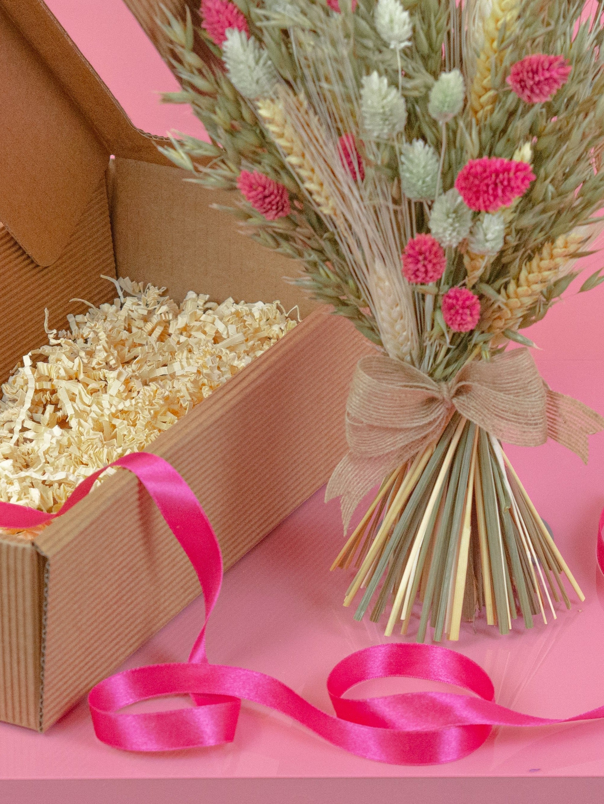 trockenblumenstrauss-geschenk-box-emma-pink-mint-gelb-pastell-geburtstag-hochzeit-dekoration-beflowerly