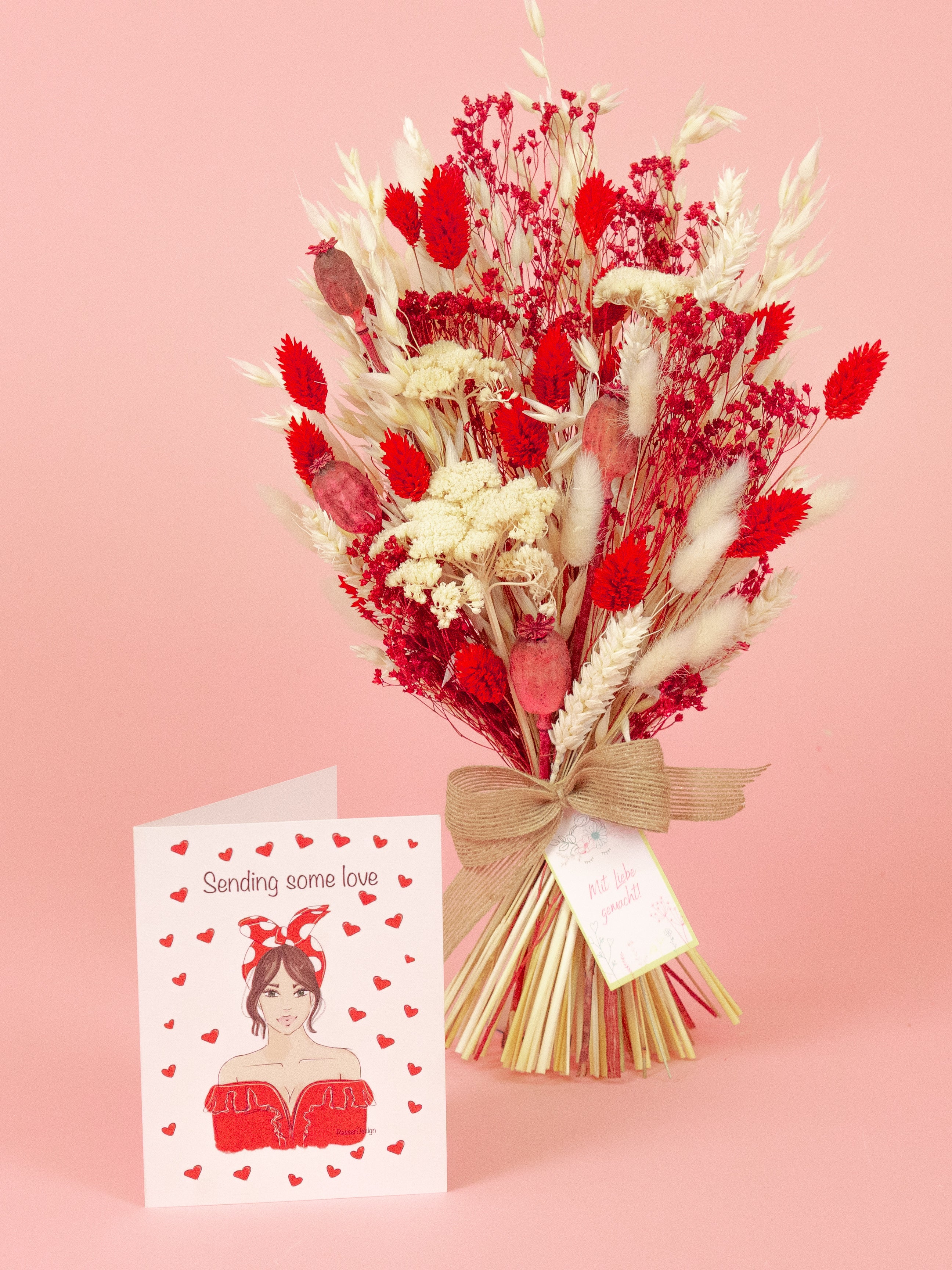 trockenblumenstrauss-geschenkbox-muttertag-rot-creme-beige-beflowerly