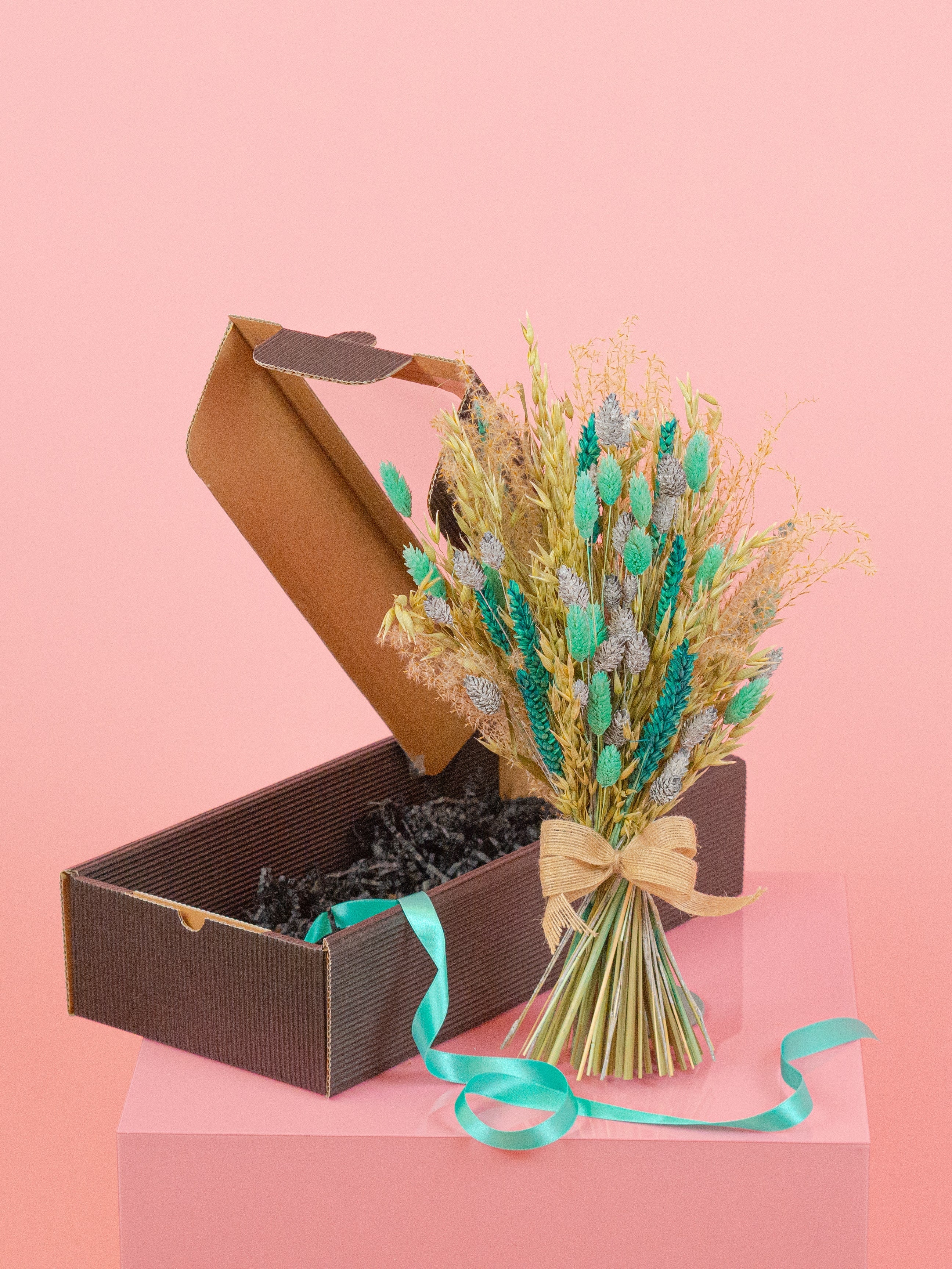 trockenblumen-strauss-geschenk-box-james-petrol-grau-blau-beflowerly